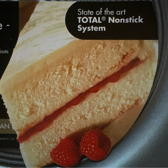 Circulon Total Nonstick Bakeware 9 inch Cake Pan - Picture 6 of 6